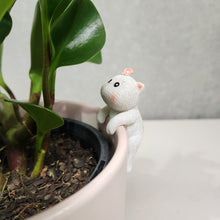 Load image into Gallery viewer, White Cat Pot Hanger 3cm