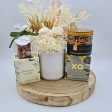 Load image into Gallery viewer, White Dried Floral Gift Hamper - Sydney Only
