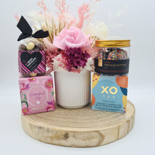 Load image into Gallery viewer, Pink Dried Floral Gift Hamper - Sydney Only
