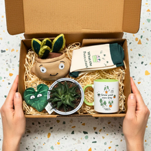 Load image into Gallery viewer, Plant Lovers - Succulent Gift Box
